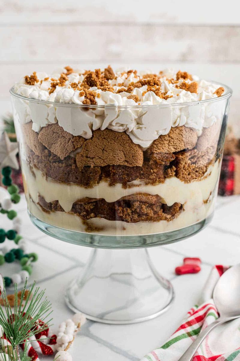 Gingerbread Trifle With Beautiful Layers