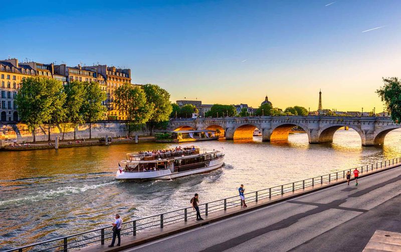 Paris, France: Let the Side Streets Lead