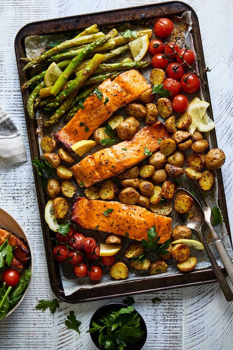 Roasted Salmon With Veggies