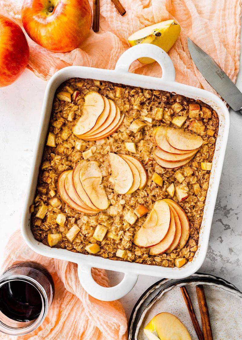 Apple Cinnamon Oatmeal Bake