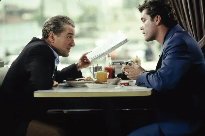 Goodfellas (1990): The Glamour Starts to Crack