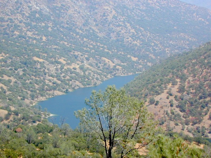 Redinger Lake: A Narrow Reservoir With Room to Breathe