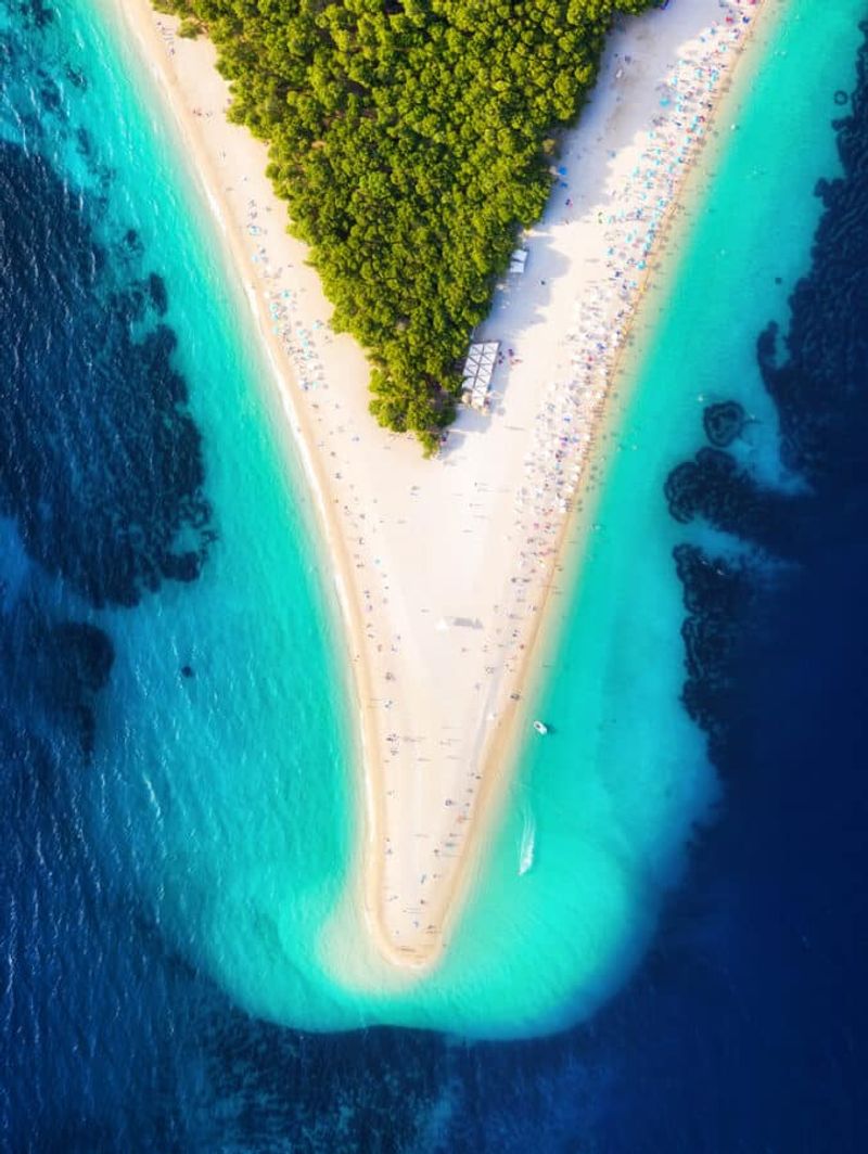 Brač: A Beach With a Changing Shape