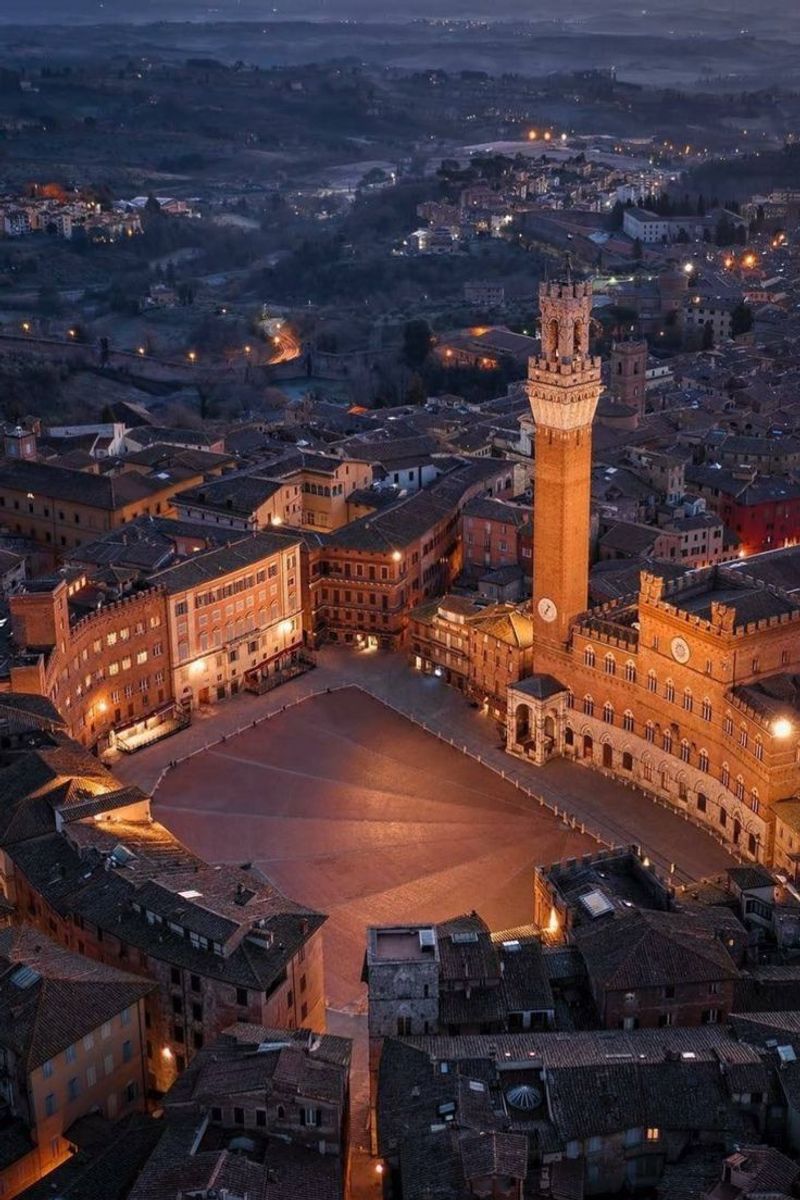 Siena: A Square Made for Gathering