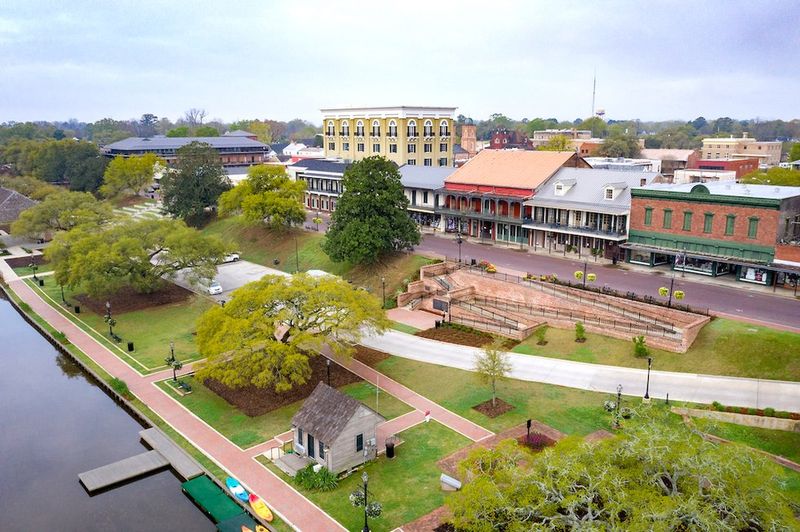 Natchitoches, Louisiana: Front Street by the Water