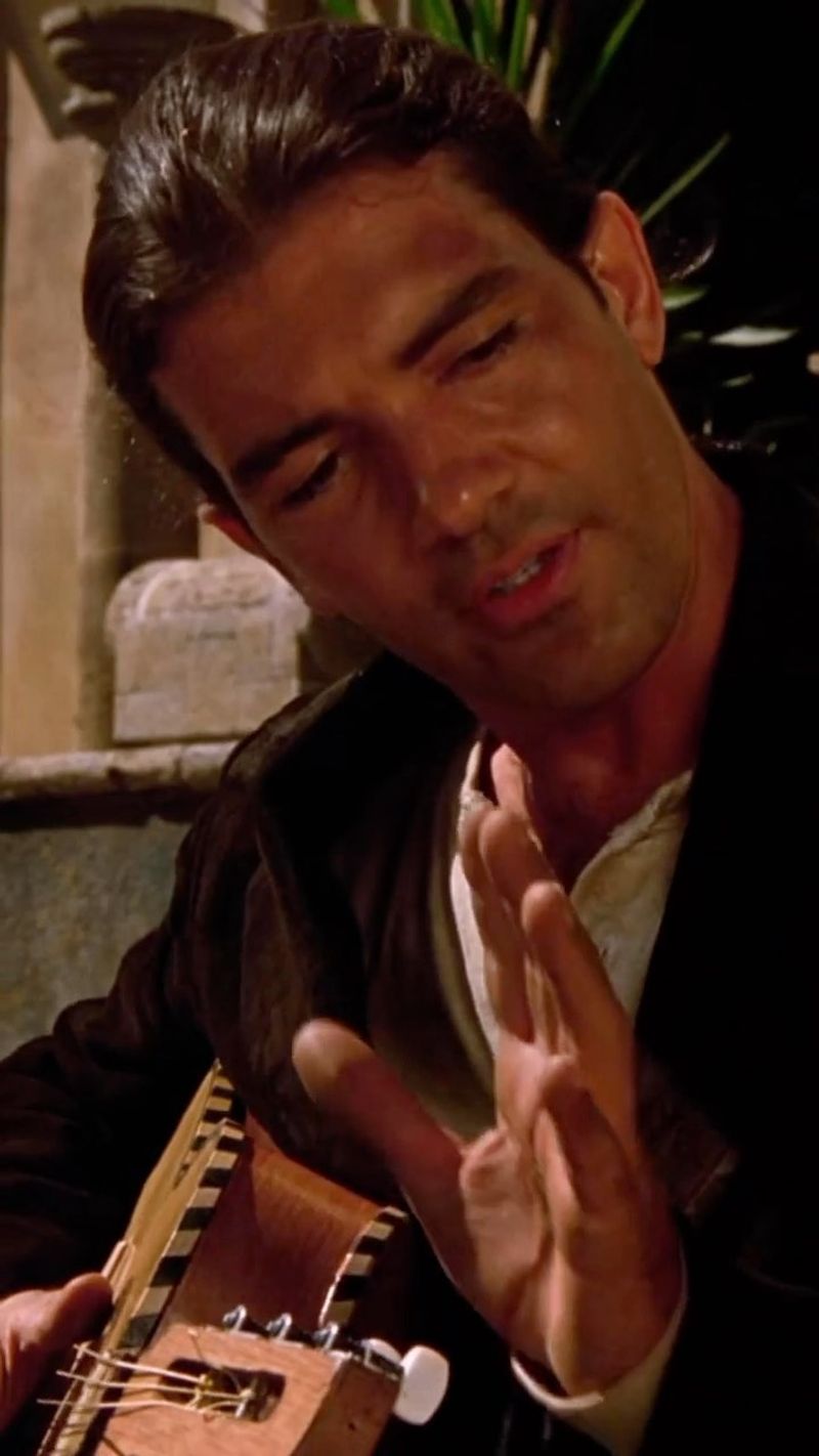 Desperado (1995): The Gunslinger Carries a Guitar