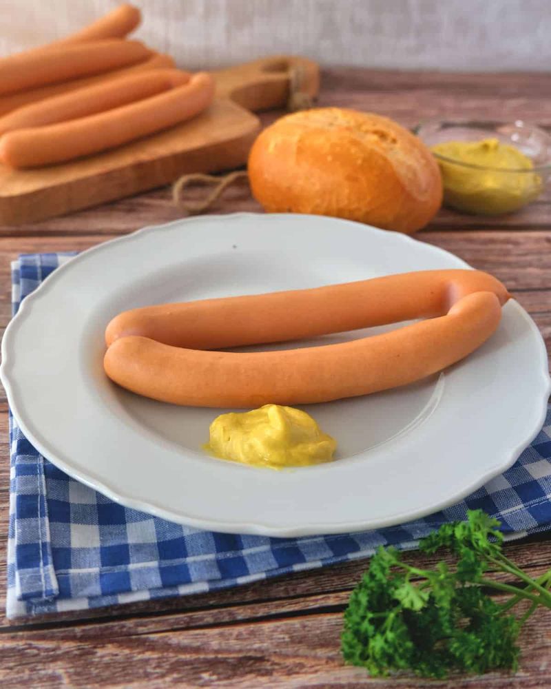 Frankfurter Würstchen: The Familiar Smoked Link