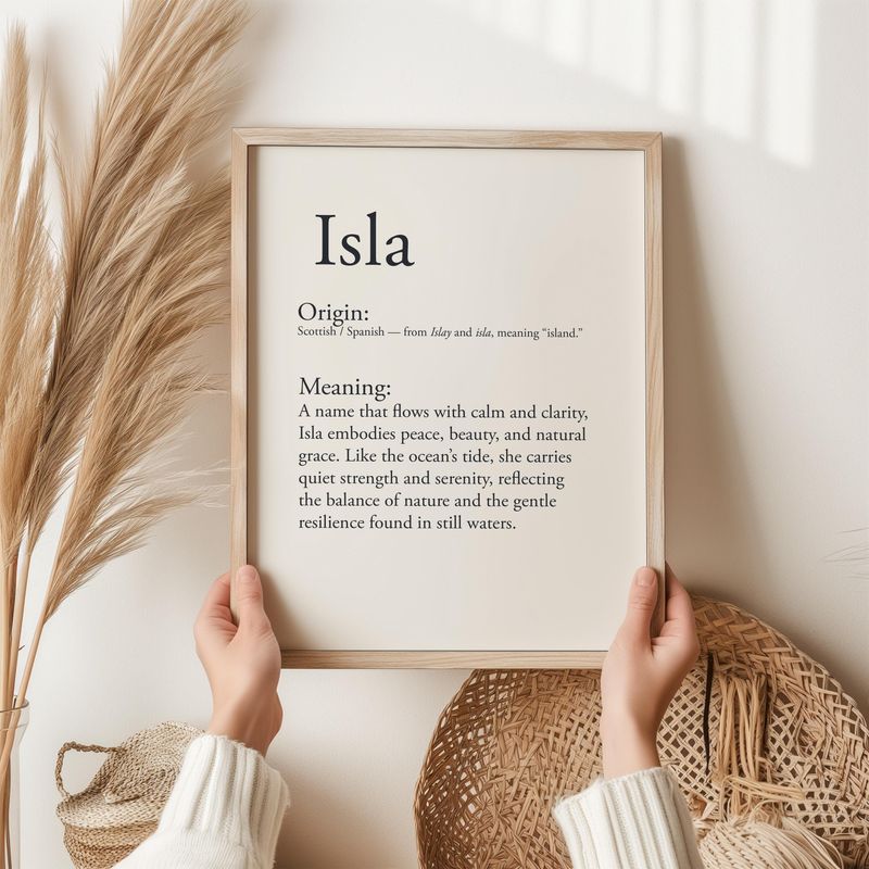 Isla: Calm Island Beauty
