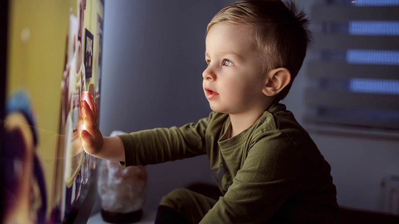 Sitting Near the TV Will Make You Blind